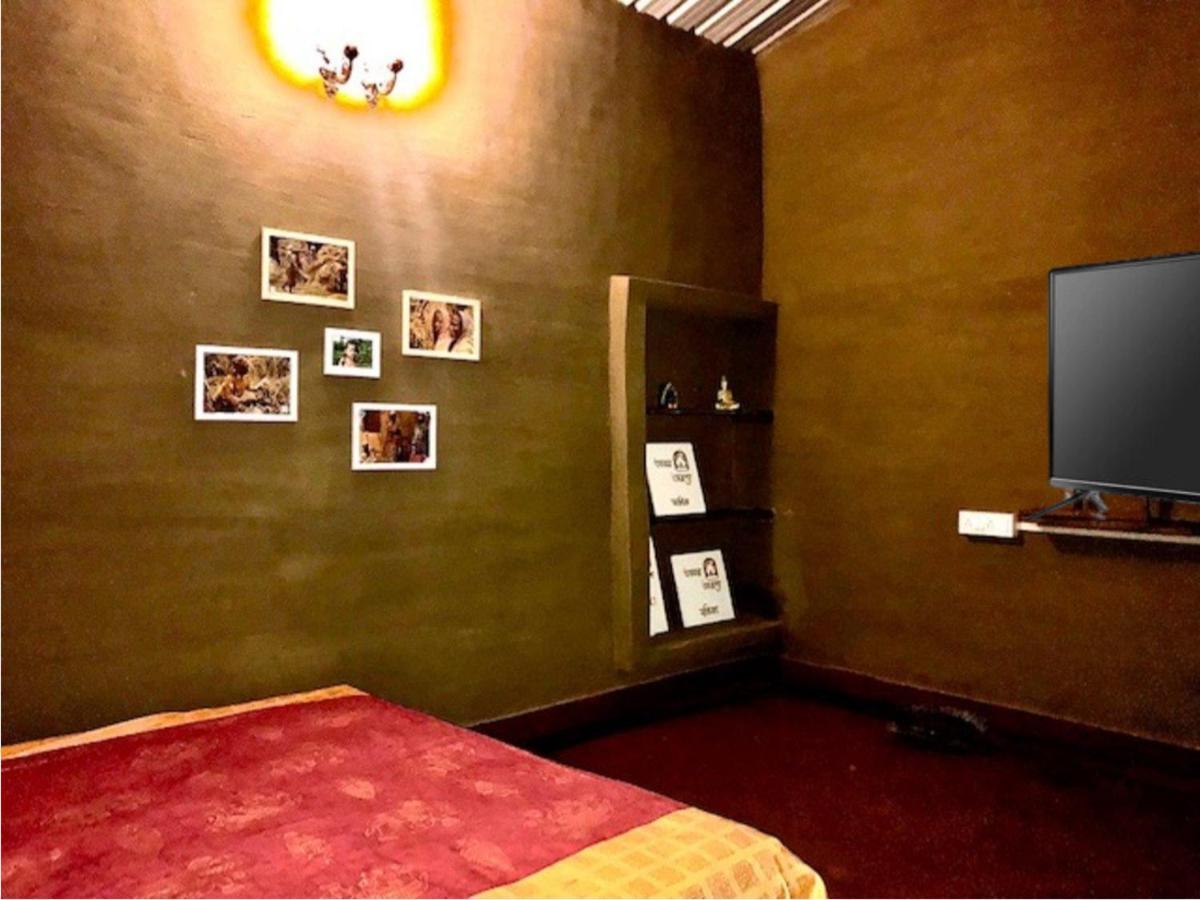 ホテル Abar Aranye Ghatshila エクステリア 写真